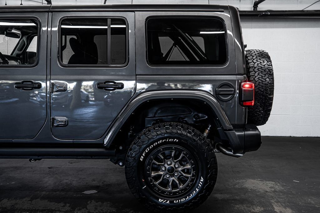 Used 2022 Jeep Wrangler Unlimited Rubicon w/ Trailer Tow Package AWD/4WD image 13