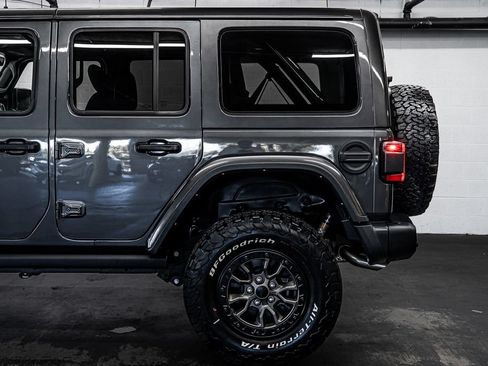 Used 2022 Jeep Wrangler Unlimited Rubicon w/ Trailer Tow Package AWD/4WD image 13