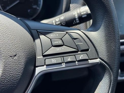 Certified 2020 Nissan Kicks SV FWD image 17