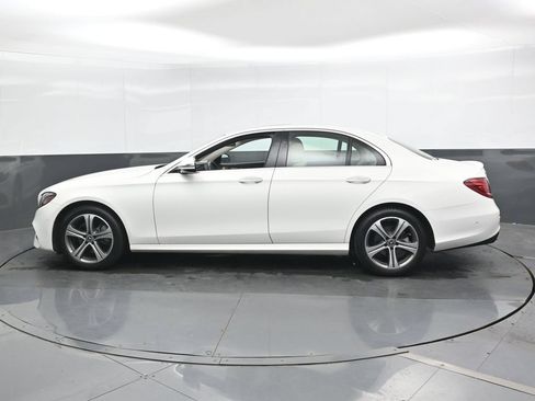 Used 2018 Mercedes-Benz E 300 4MATIC image 8