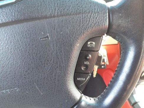 Used 2004 Ford Thunderbird Deluxe image 12