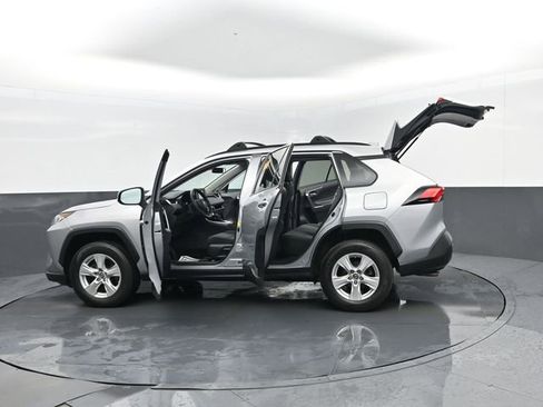 Used 2019 Toyota RAV4 XLE w/ All Weather Liner Package AWD/4WD image 29