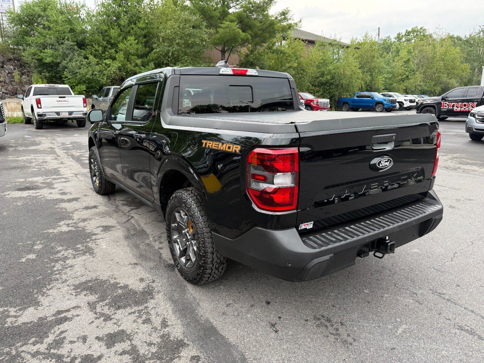 Used 2025 Ford Maverick Tremor AWD/4WD image 3