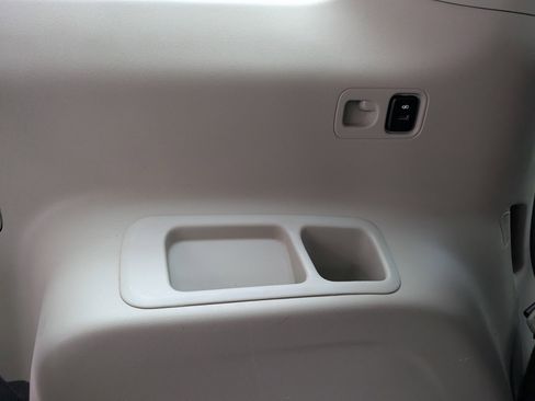 Used 2018 GMC Acadia Denali w/ Technology Package image 14