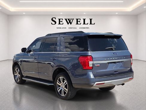 Used 2023 Ford Expedition XLT RWD image 3