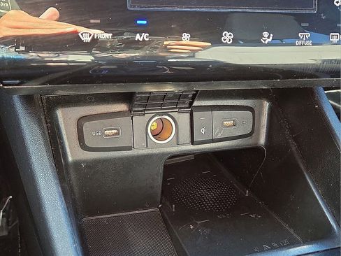 Used 2023 Hyundai Santa Cruz SEL Premium w/ Cargo Package image 27