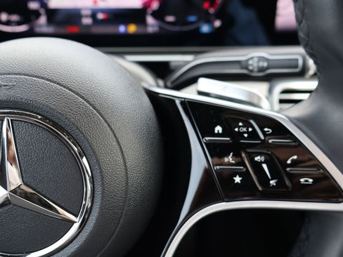 Certified 2024 Mercedes-Benz GLS 450 4MATIC image 38