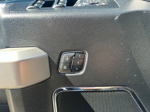 Used 2017 Ford F150 Lariat w/ Equipment Group 502A Luxury AWD/4WD image 20