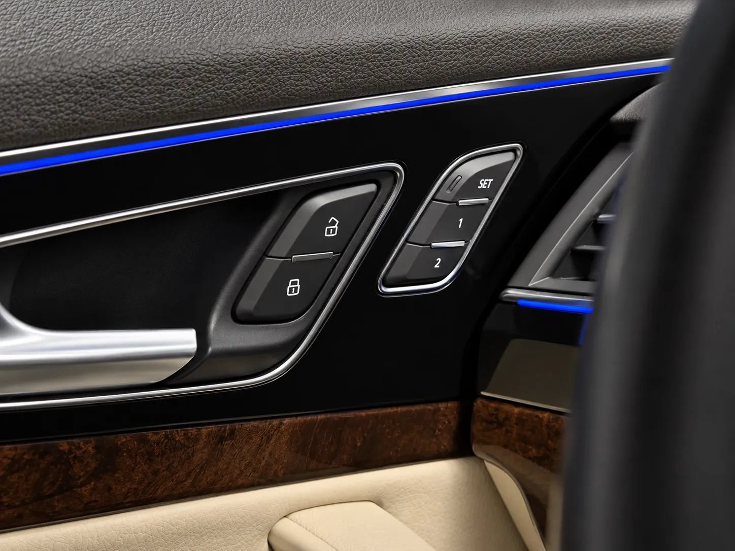 Used 2018 Audi Q7 3.0T Prestige w/ Prestige Package AWD/4WD image 39