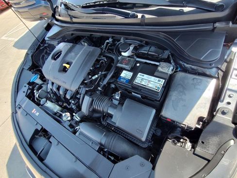 Used 2020 Hyundai Elantra SEL FWD image 43