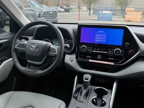New 2026 Toyota Highlander XLE AWD/4WD image 28