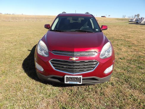 Used 2017 Chevrolet Equinox LT w/ Convenience Package image 4