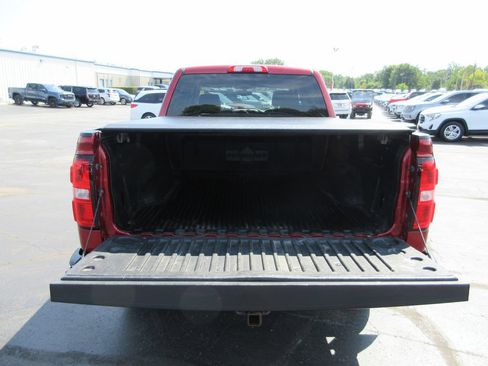 Used 2018 GMC Sierra 1500 SLE w/ Suspension Package, Off-Road AWD/4WD image 7