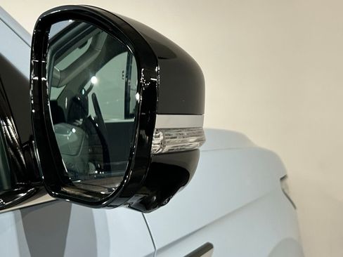 New 2026 Lincoln Navigator Premiere AWD/4WD image 12