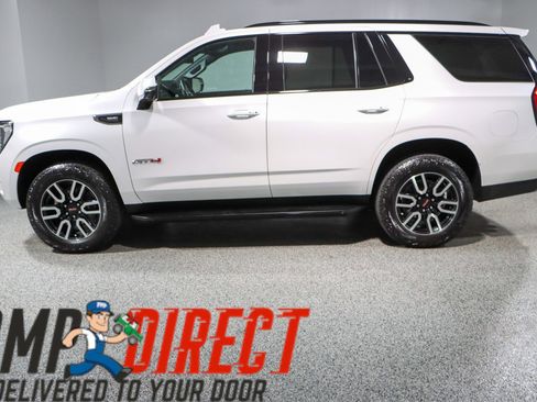 Used 2024 GMC Yukon AT4 w/ Technology Package image 10