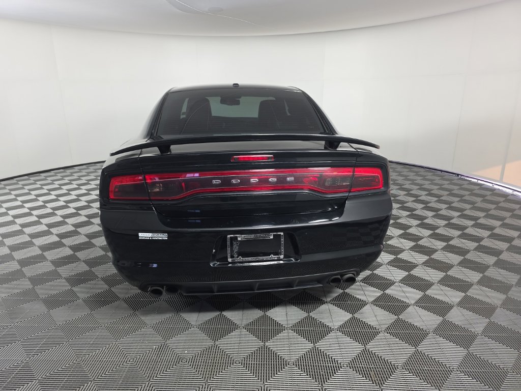 Used 2014 Dodge Charger R/T RWD image 4