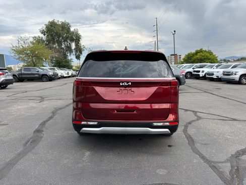 Used 2024 Kia Carnival LX FWD image 6