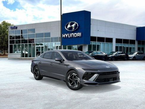 New 2026 Hyundai Sonata SEL FWD image 2
