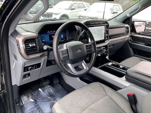 Used 2024 Ford F150 XLT w/ Mobile Office Package image 8