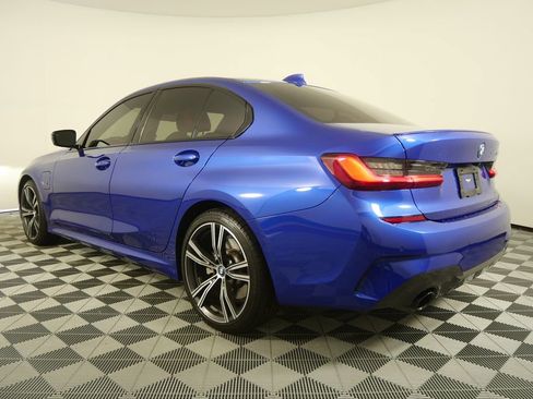 Certified 2022 BMW 330e w/ M Sport Package image 5