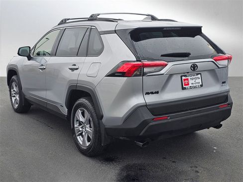 Used 2025 Toyota RAV4 XLE image 3