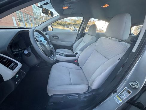 Used 2016 Honda HR-V LX image 15