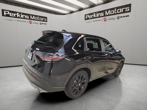 Used 2025 Honda HR-V Sport image 5