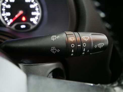 Used 2019 Jeep Renegade Altitude w/ Quick Order Package 2XM image 31