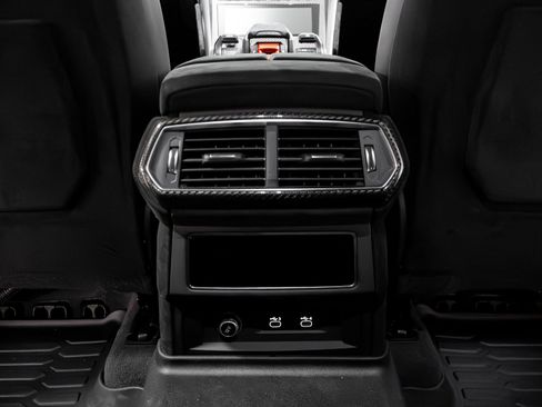 Used 2023 Lamborghini Urus Performante image 32