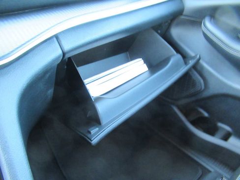 Used 2023 Jeep Grand Cherokee L Laredo image 36