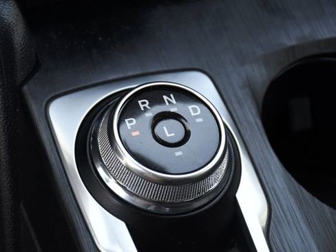 Used 2022 Ford Escape SE image 13