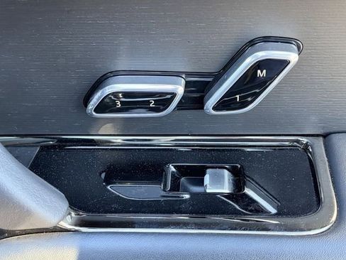 Used 2024 Land Rover Range Rover Sport Dynamic SE image 18