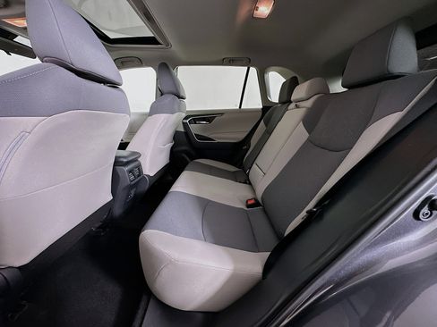 Used 2019 Toyota RAV4 XLE image 27
