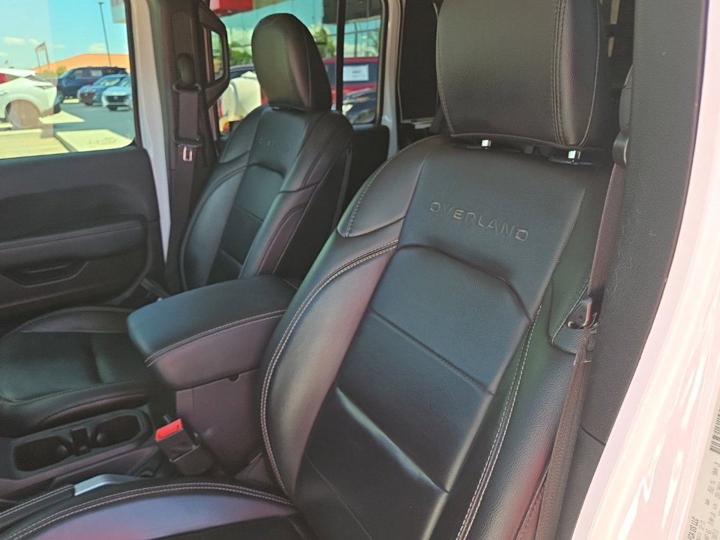 Used 2020 Jeep Gladiator Overland AWD/4WD image 25