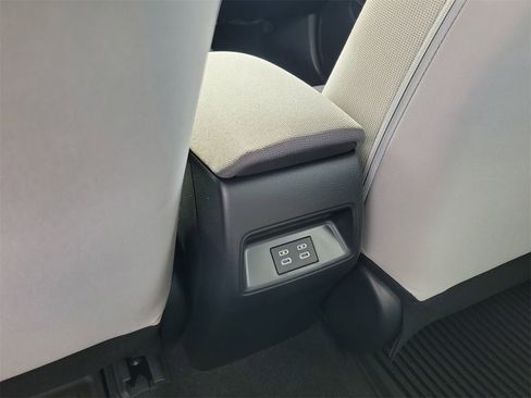 Used 2026 Toyota Corolla LE image 11