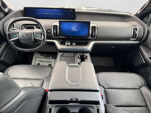 Used 2025 Ford Expedition Max Platinum w/ Stealth Performance Package AWD/4WD image 25