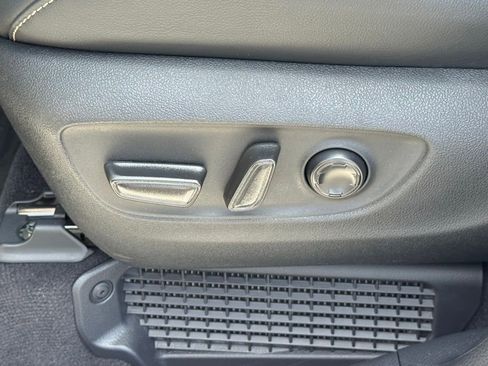 Certified 2025 Toyota Sienna Limited AWD/4WD image 21