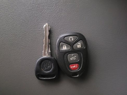 Used 2016 Buick Enclave Convenience image 32