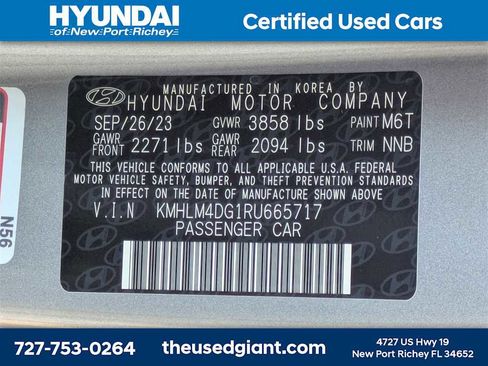 Used 2024 Hyundai Elantra SEL image 31