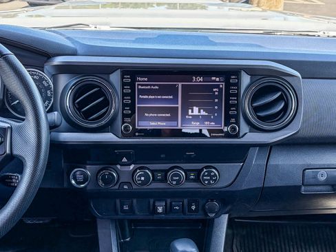 Used 2020 Toyota Tacoma TRD Sport AWD/4WD image 12