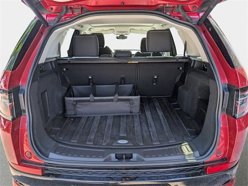 Used 2024 Land Rover Discovery Sport S image 5