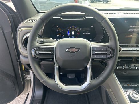 New 2026 Chevrolet Colorado ZR2 w/ Technology Package AWD/4WD image 26