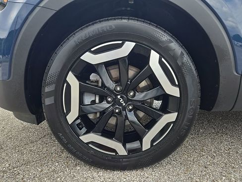 Used 2023 Kia Telluride EX w/ EX Captain's Chair Package FWD image 29