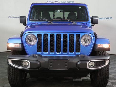 Used 2022 Jeep Gladiator Sport image 13