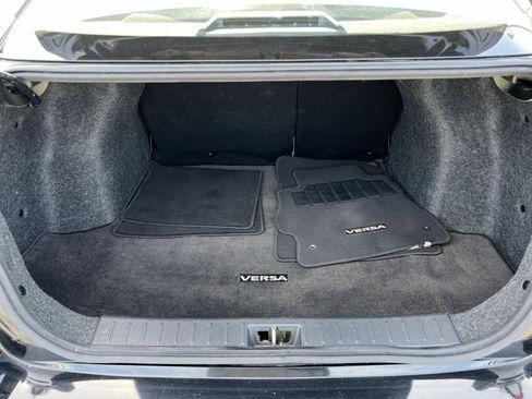 Used 2021 Nissan Versa SV image 23