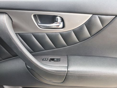 Used 2016 INFINITI QX70 2WD image 38