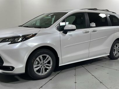 New 2025 Toyota Sienna XLE