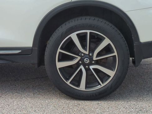 Used 2019 Nissan Rogue S AWD/4WD image 14