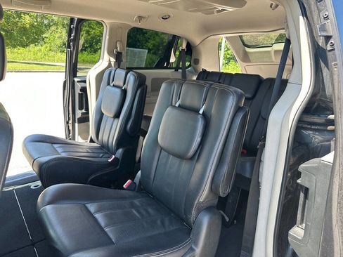 Used 2012 Chrysler Town & Country Touring w/ Entertainment Group #1 image 13