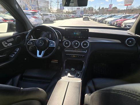 Used 2022 Mercedes-Benz GLC 300 4MATIC image 12